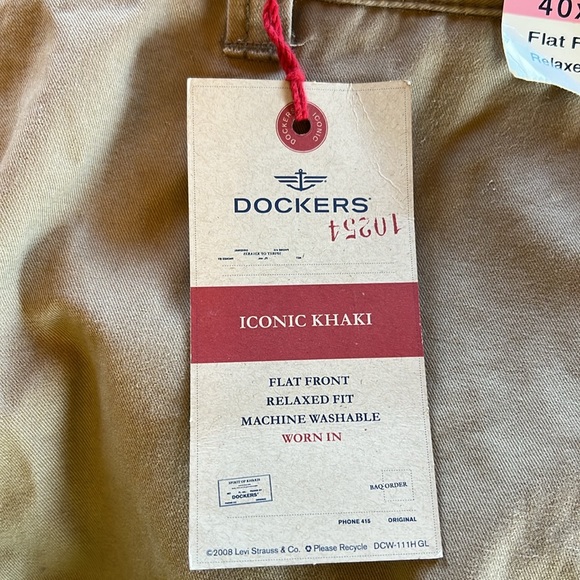 Mens Dockers Iconic Khaki Pants 40x32 - Picture 6 of 6